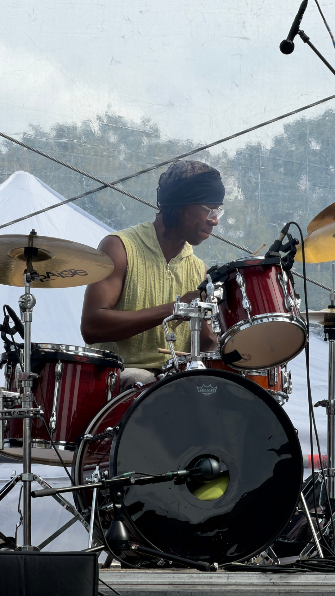 Baterista da Mind Priority em apresentação ao vivo